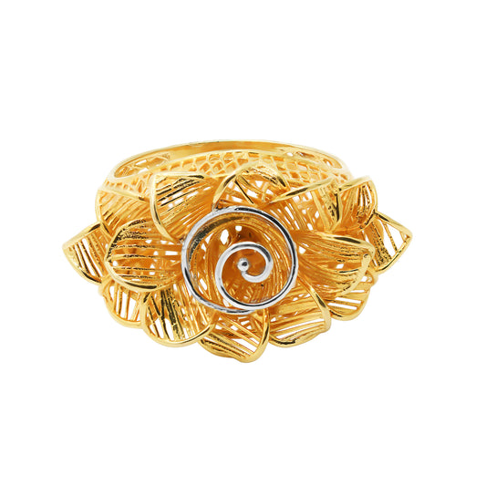 Gorgeous Flower Ring In 18K Yellow Gold