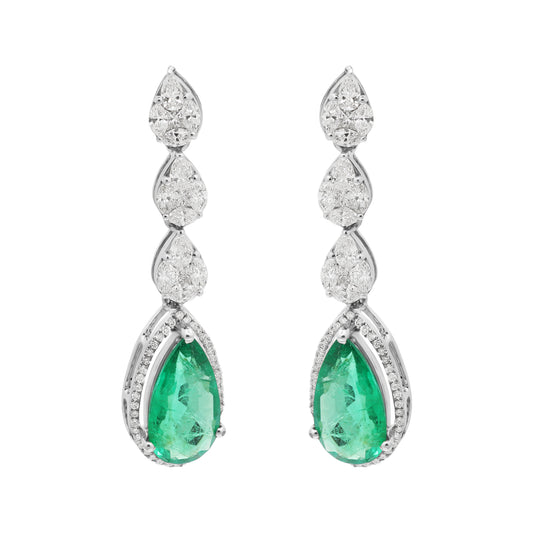 Pear Emerald With Diamond In 18k White Gold Earring