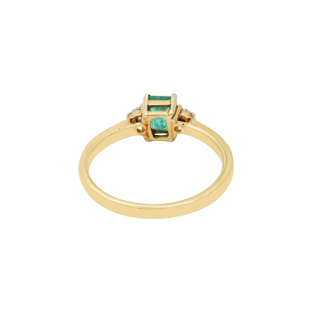 Natural Emerald And Diamond 18k Yellow Gold Ring