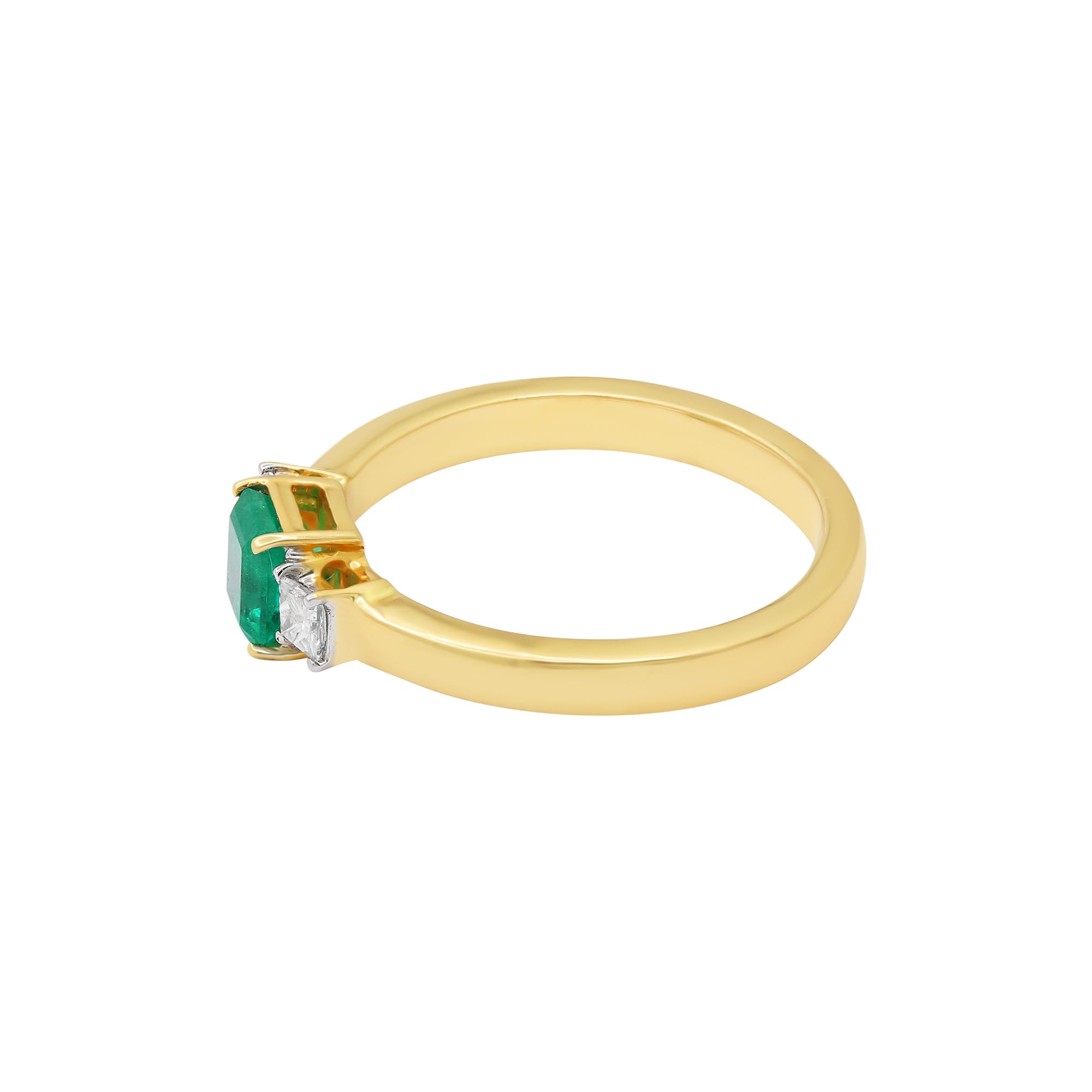 Natural Emerald And Diamond 18k Yellow Gold Elegant Ring