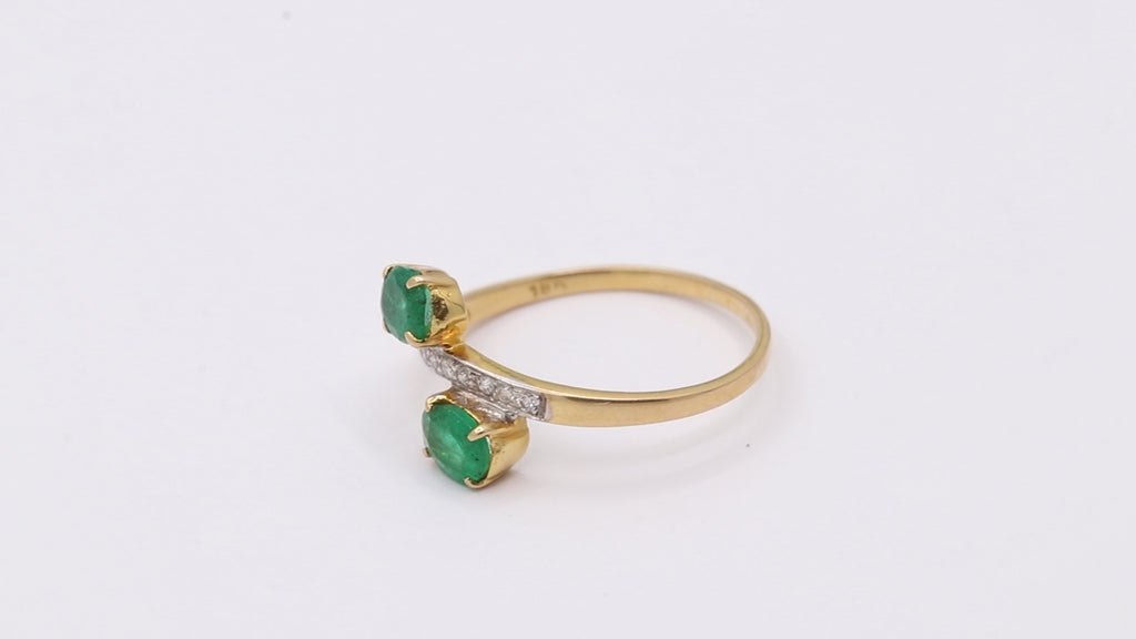 Natural Oval Shaped Emerald With Diamond In 18k Yellow Gold Ring