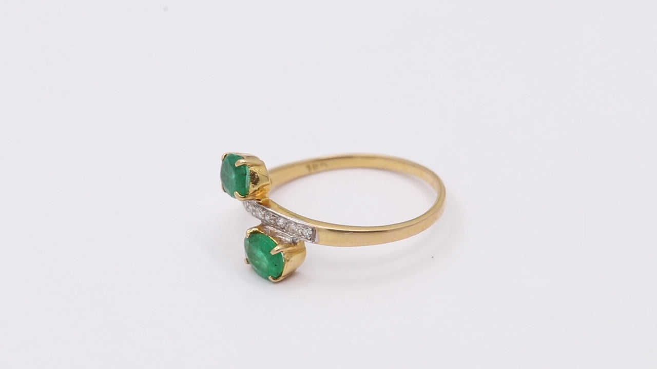Natural Oval Shaped Emerald With Diamond In 18k Yellow Gold Ring