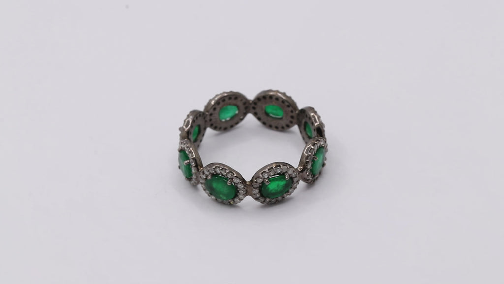 Natural Emerald With Diamond Band In 18k White Gold