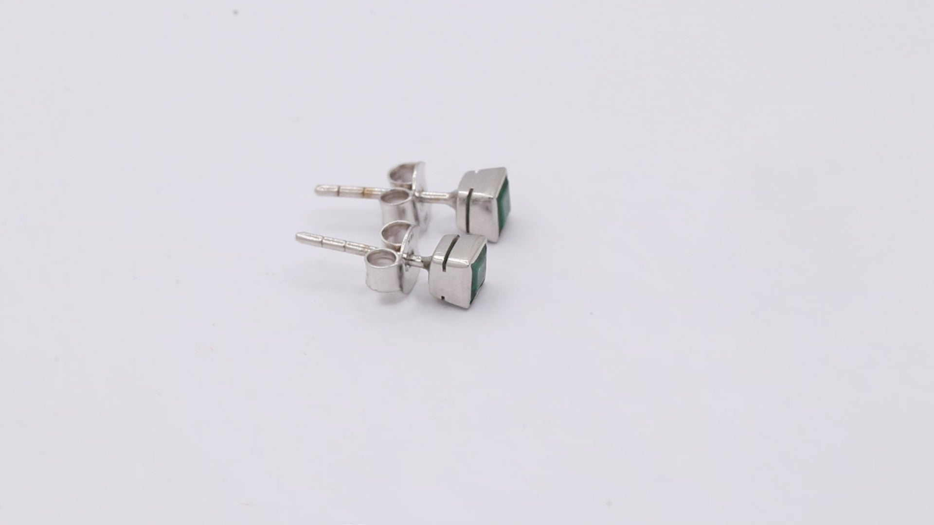 Natural Square Emerald Stud Earrings In 18k White Gold Unisex Emerald Studs