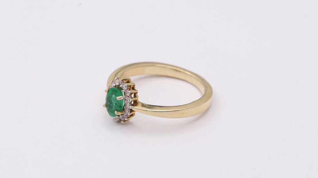 Natural Oval Emerald With Diamond In 14k Yellow Gold