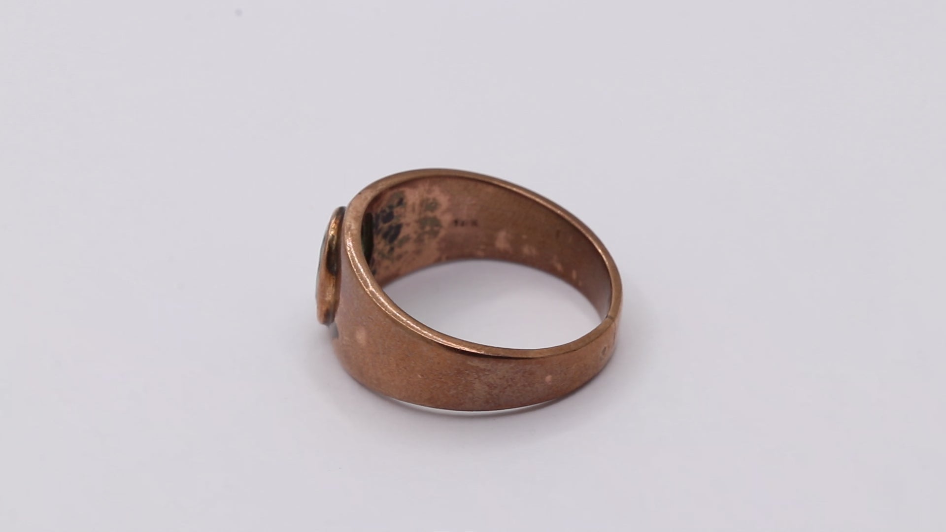 Oval Shaped Natural Emerald 18k Rose Gold Ring