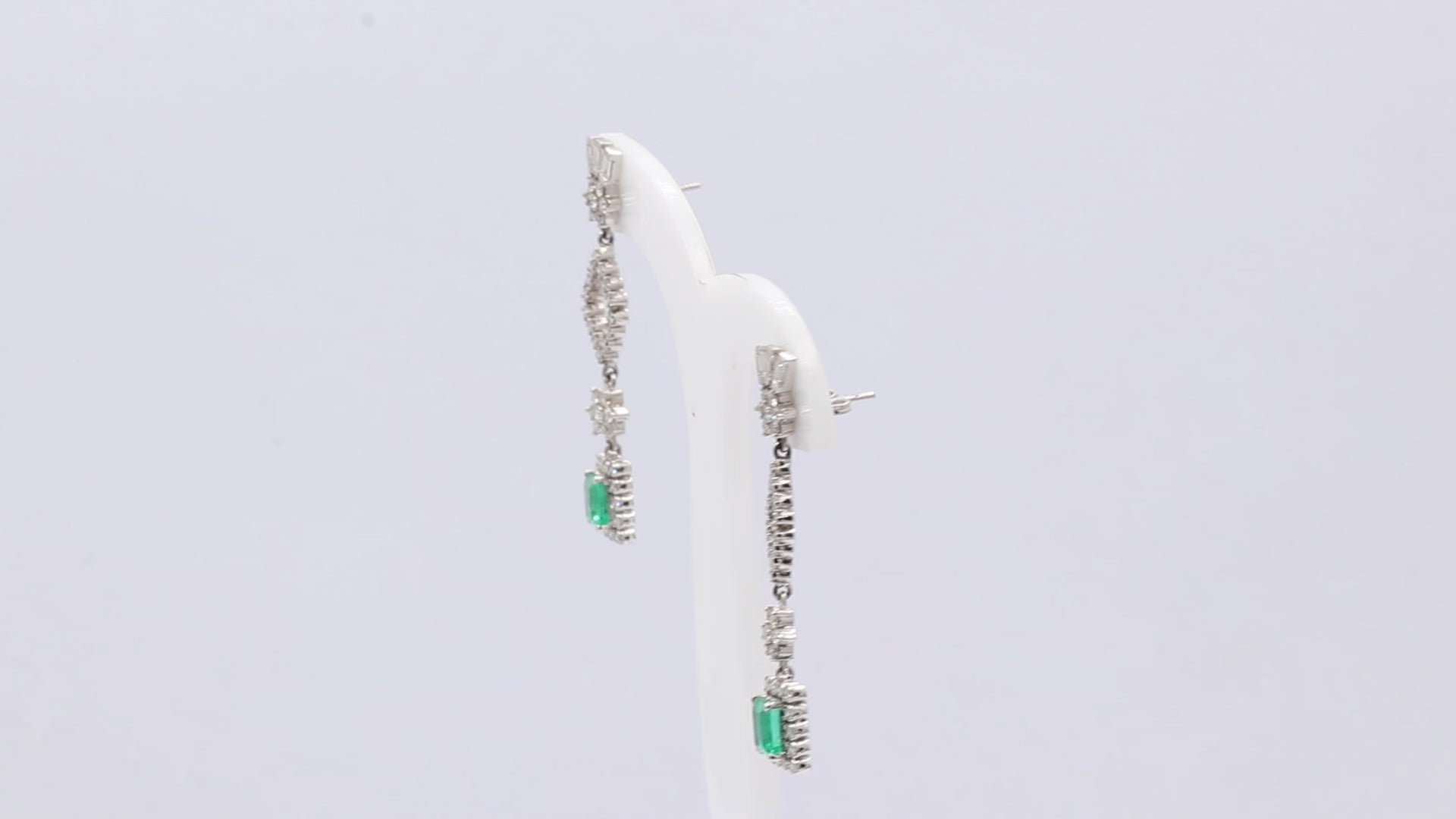 Natural Emerald And Diamond 18k White Gold Drop Dangle Earring
